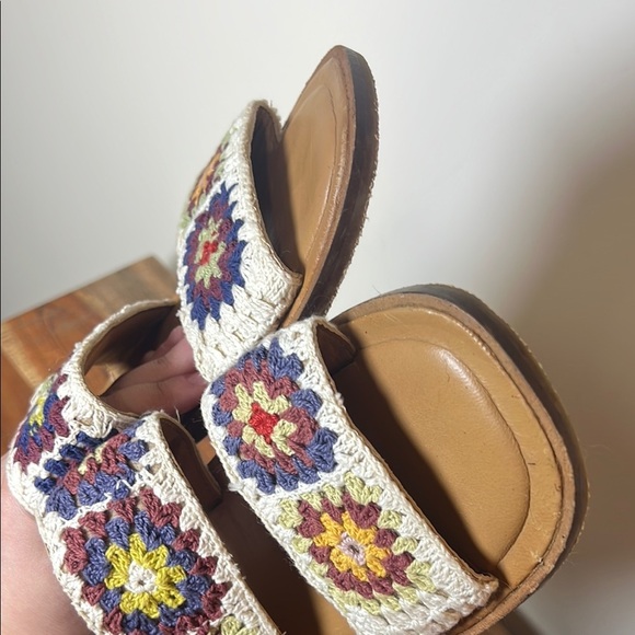 Free People Crocheted Boho Sandals with Sunburst Design, Size 40 (9-9.5) - Picture 9 of 11